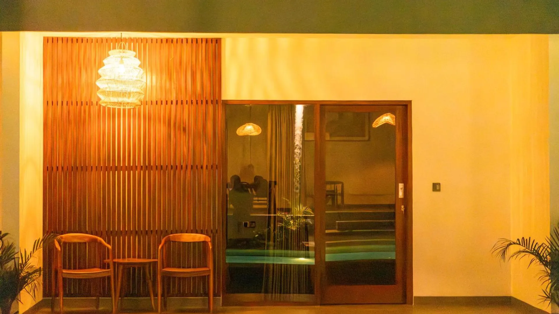 Tropical Almond Villa Uluwatu  Hotel