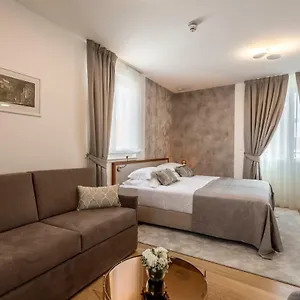 Stine 4*, Split Croatia