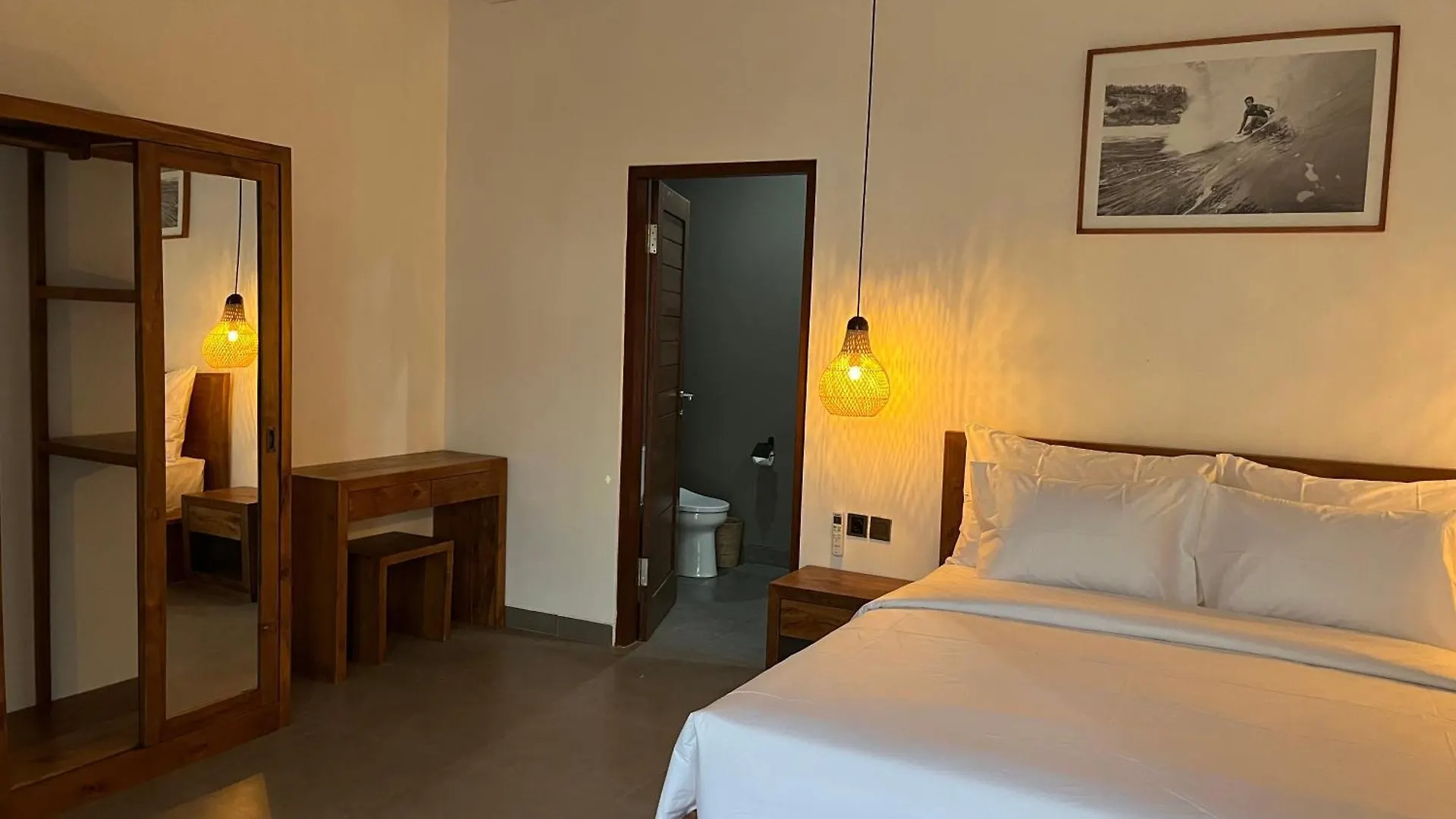 Hotel Tropical Almond Villa Uluwatu
