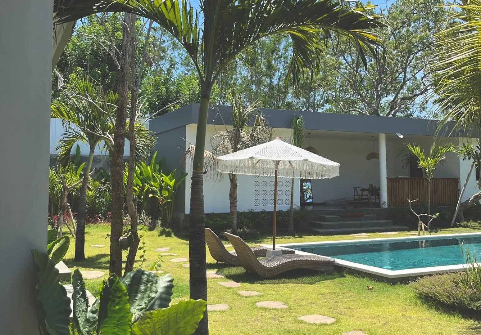 Tropical Almond Villa Uluwatu