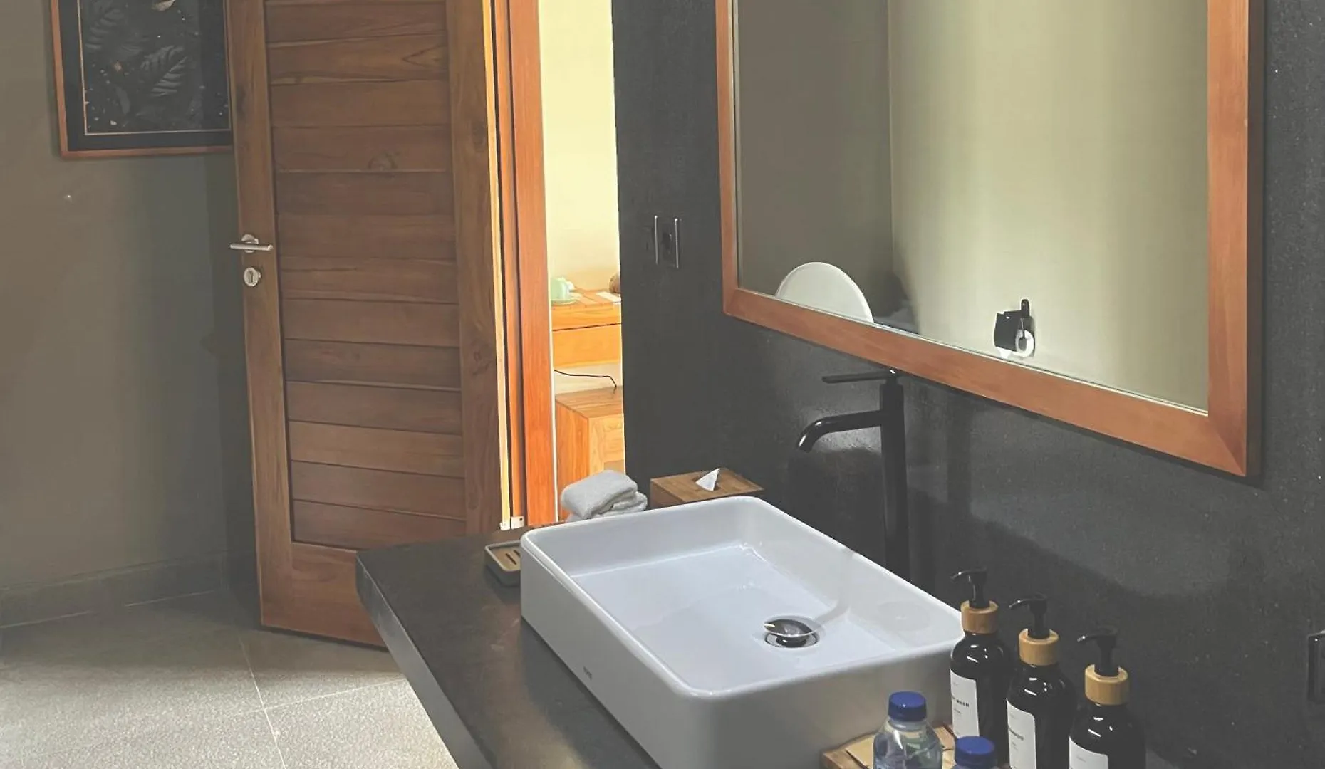 *** Hotel Tropical Almond Villa Uluwatu  Indonesia